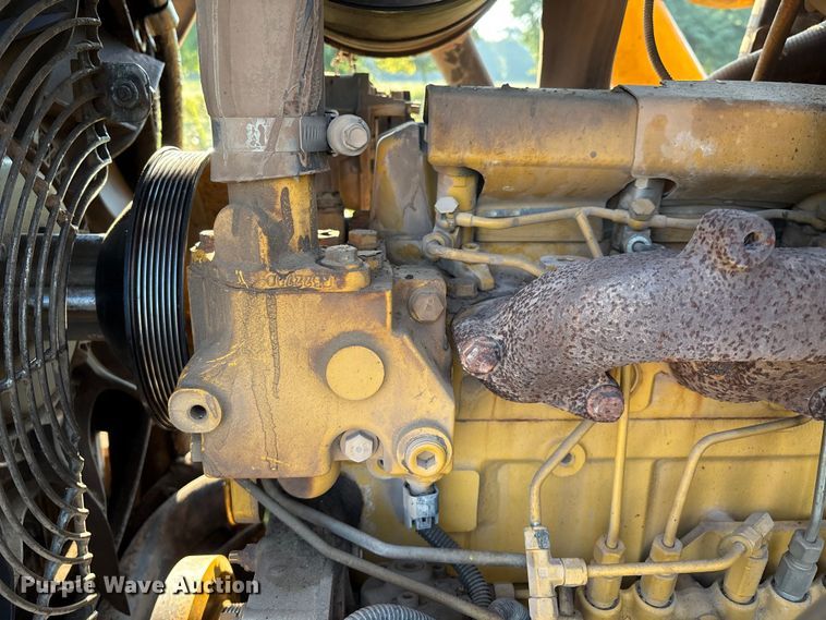 image for item EM0575 2009 John Deere 710J landscape tractor