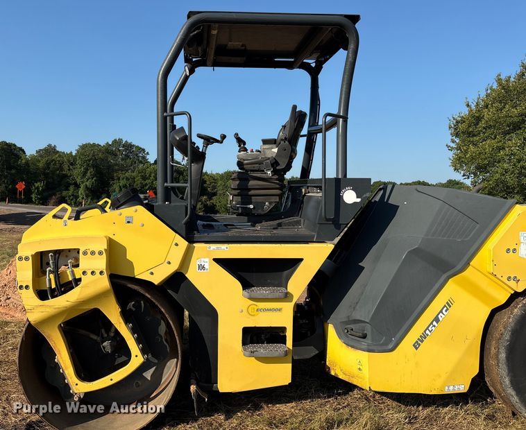image for item EM0576 2016 Bomag BW151AC-5 combination roller