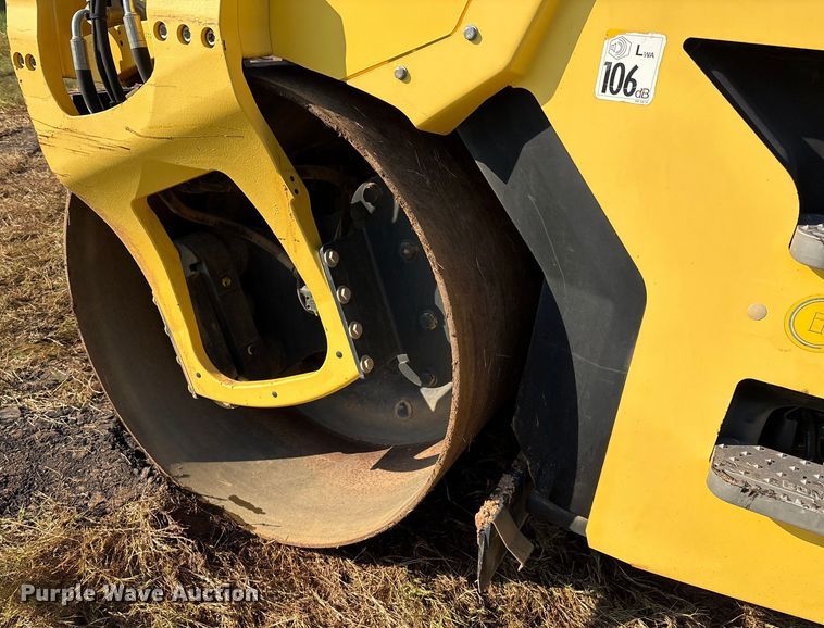 image for item EM0576 2016 Bomag BW151AC-5 combination roller