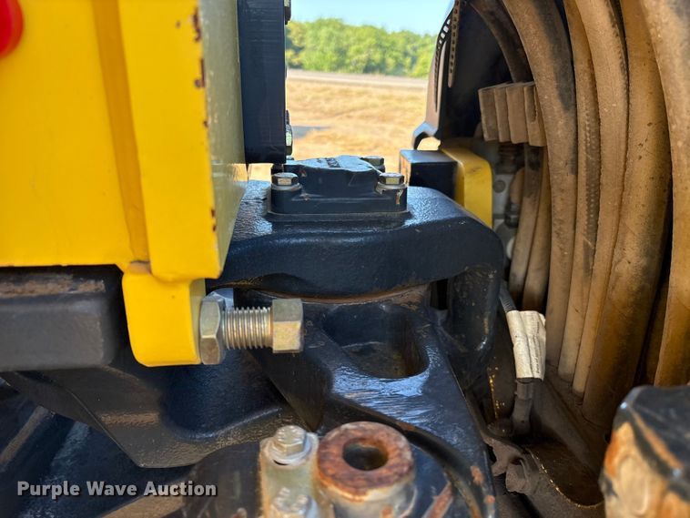 image for item EM0576 2016 Bomag BW151AC-5 combination roller