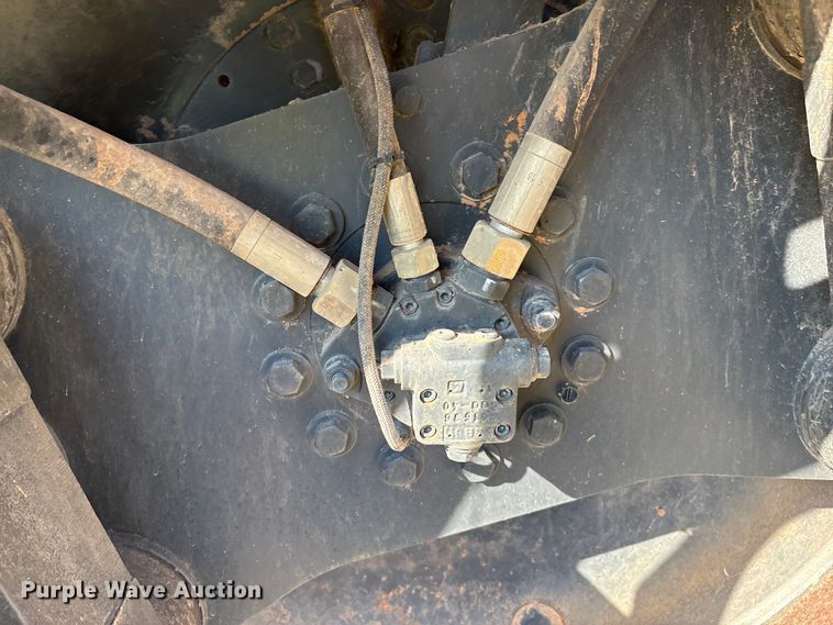 image for item EM0576 2016 Bomag BW151AC-5 combination roller