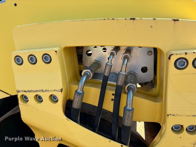 image for item EM0576 2016 Bomag BW151AC-5 combination roller