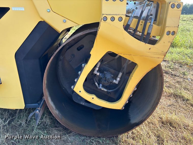 image for item EM0576 2016 Bomag BW151AC-5 combination roller