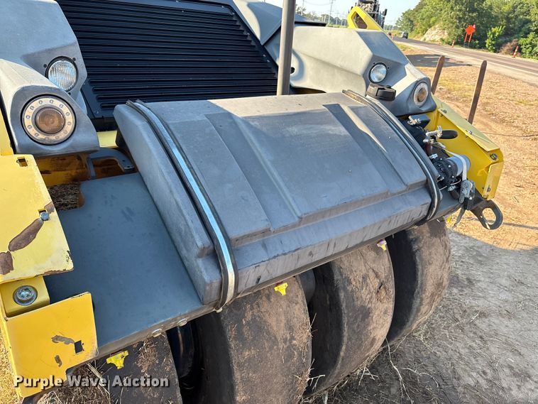 image for item EM0576 2016 Bomag BW151AC-5 combination roller