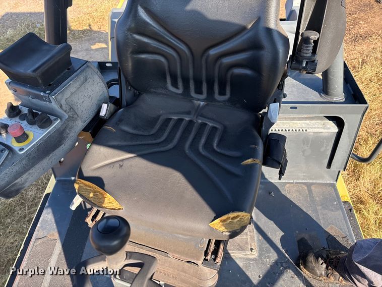 image for item EM0576 2016 Bomag BW151AC-5 combination roller