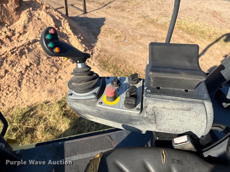 image for item EM0576 2016 Bomag BW151AC-5 combination roller