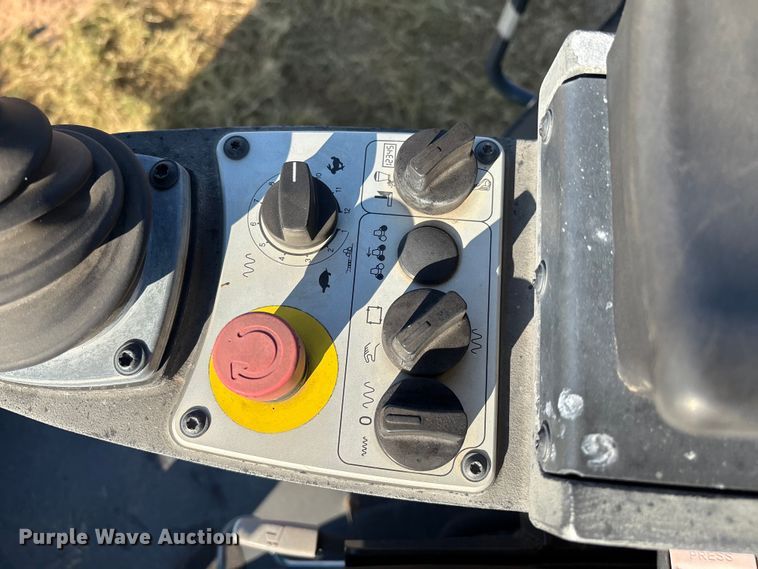 image for item EM0576 2016 Bomag BW151AC-5 combination roller