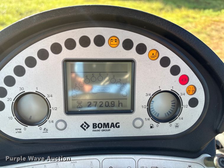 image for item EM0576 2016 Bomag BW151AC-5 combination roller