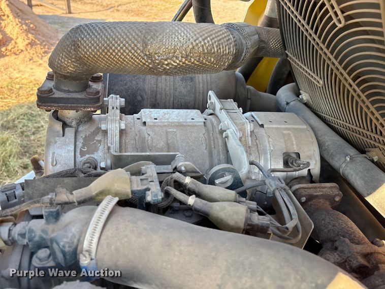 image for item EM0576 2016 Bomag BW151AC-5 combination roller