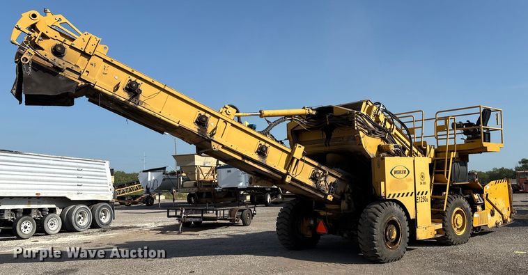 image for item EM0577 Weiler E1250B material transfer vehicle