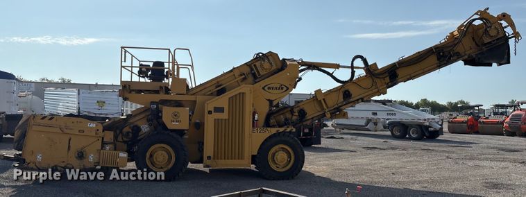 image for item EM0577 Weiler E1250B material transfer vehicle