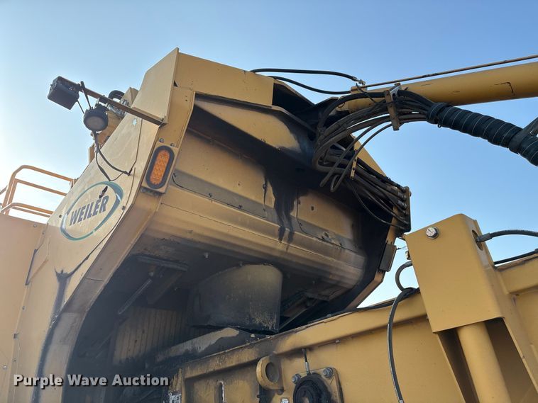 image for item EM0577 Weiler E1250B material transfer vehicle