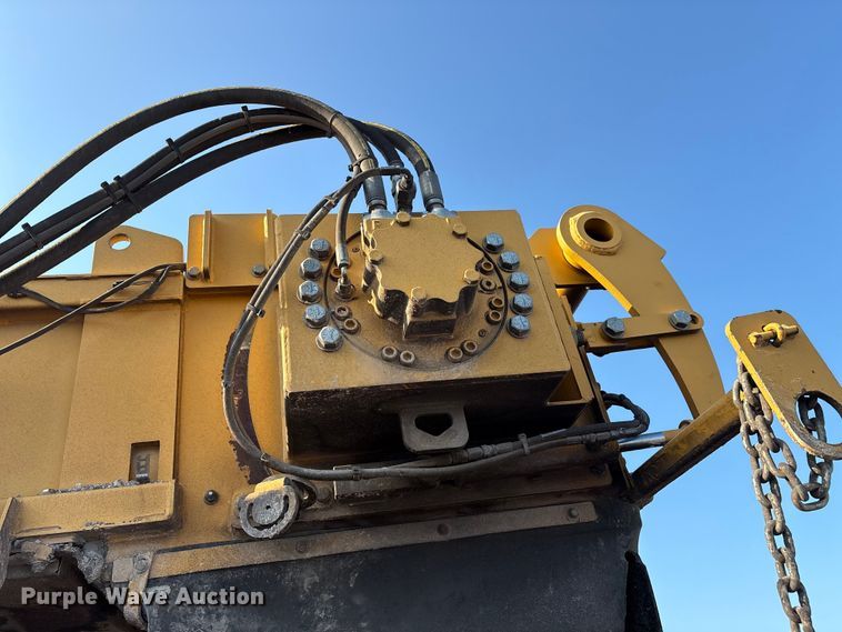 image for item EM0577 Weiler E1250B material transfer vehicle