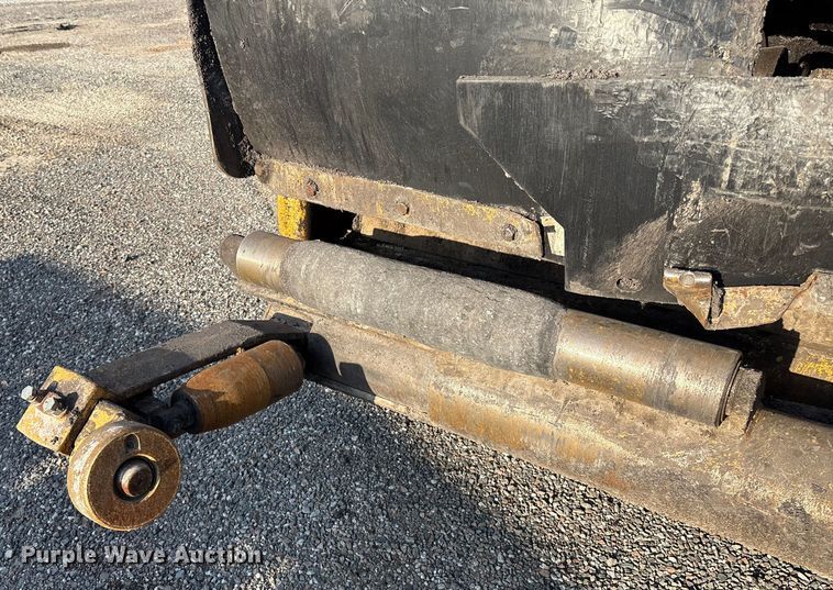 image for item EM0577 Weiler E1250B material transfer vehicle