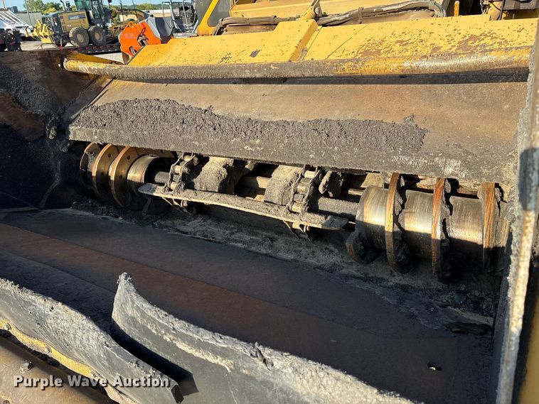 image for item EM0577 Weiler E1250B material transfer vehicle