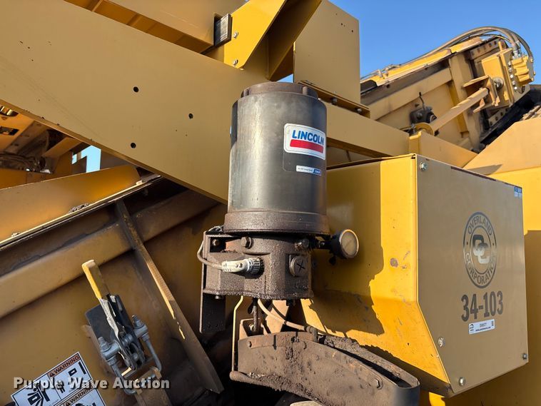 image for item EM0577 Weiler E1250B material transfer vehicle