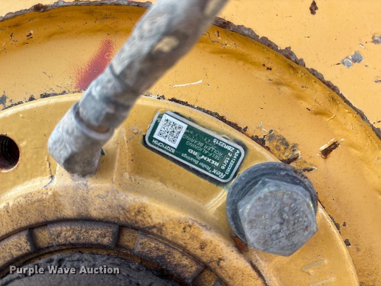 image for item EM0577 Weiler E1250B material transfer vehicle