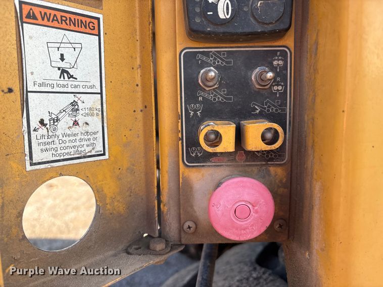 image for item EM0577 Weiler E1250B material transfer vehicle