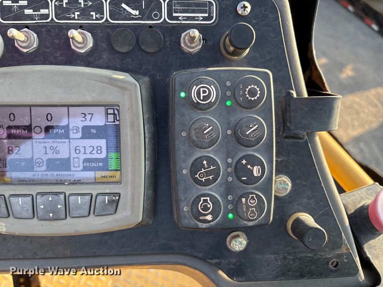 image for item EM0577 Weiler E1250B material transfer vehicle