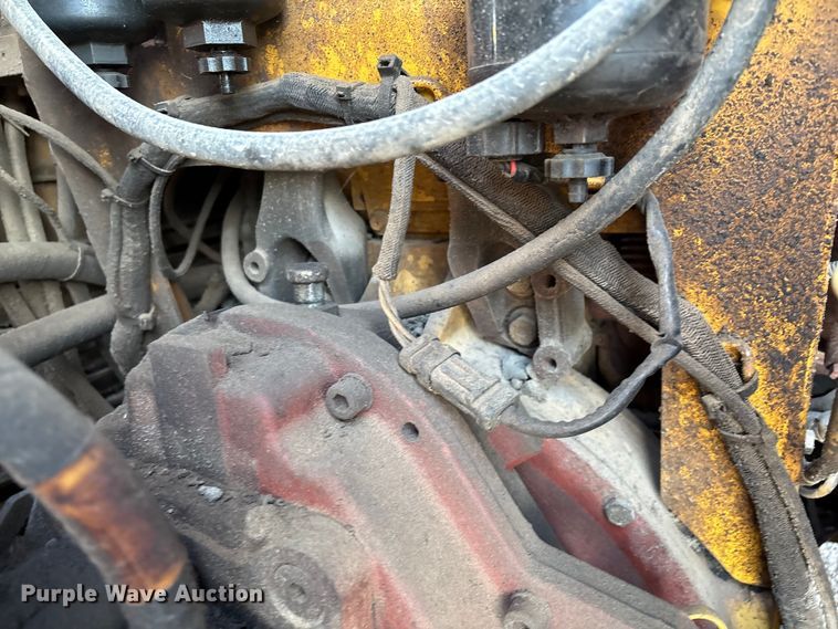 image for item EM0577 Weiler E1250B material transfer vehicle