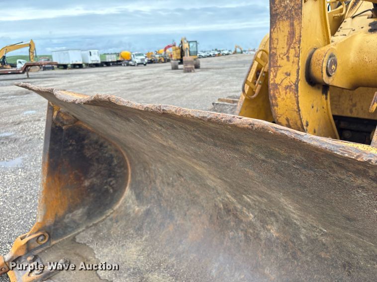 image for item EM2205 2004 Caterpillar  963C track loader