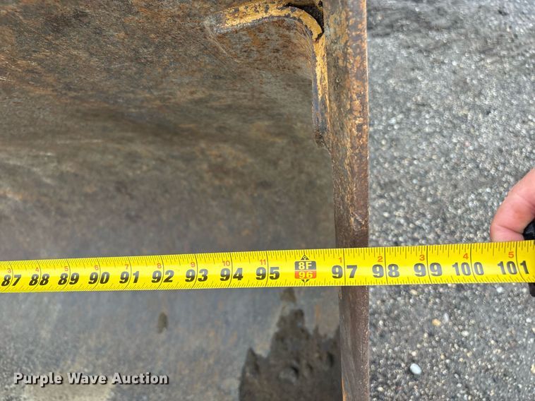 image for item EM2205 2004 Caterpillar  963C track loader