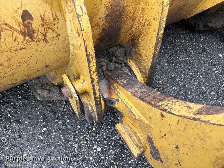 image for item EM2205 2004 Caterpillar  963C track loader