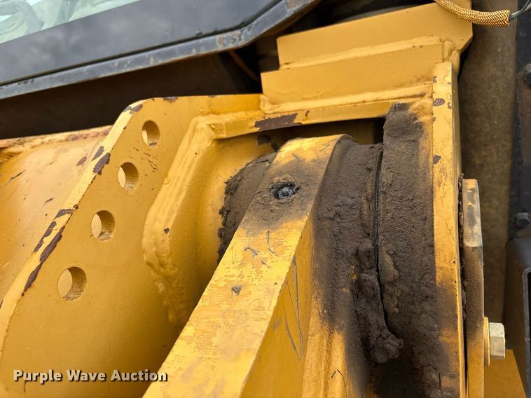 image for item EM2205 2004 Caterpillar  963C track loader