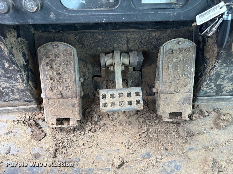 image for item EM2205 2004 Caterpillar  963C track loader