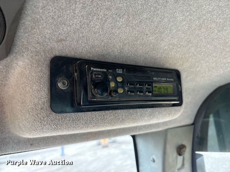 image for item EM2205 2004 Caterpillar  963C track loader