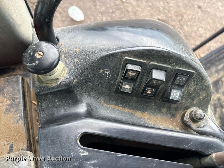 image for item EM2205 2004 Caterpillar  963C track loader