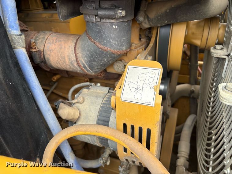 image for item EM2205 2004 Caterpillar  963C track loader