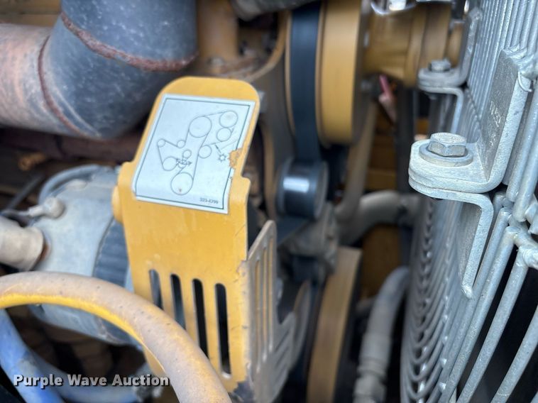 image for item EM2205 2004 Caterpillar  963C track loader