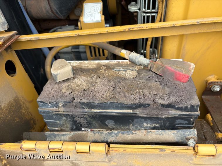 image for item EM2205 2004 Caterpillar  963C track loader