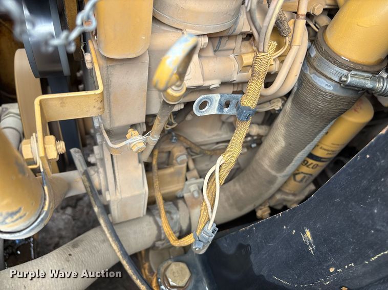 image for item EM2205 2004 Caterpillar  963C track loader