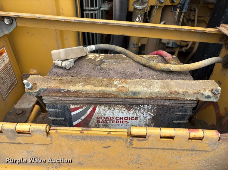 image for item EM2205 2004 Caterpillar  963C track loader