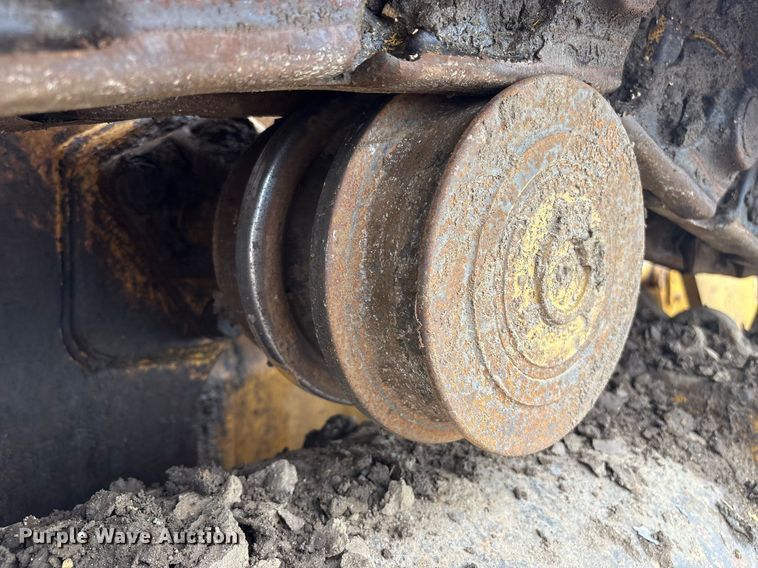 image for item EM2205 2004 Caterpillar  963C track loader