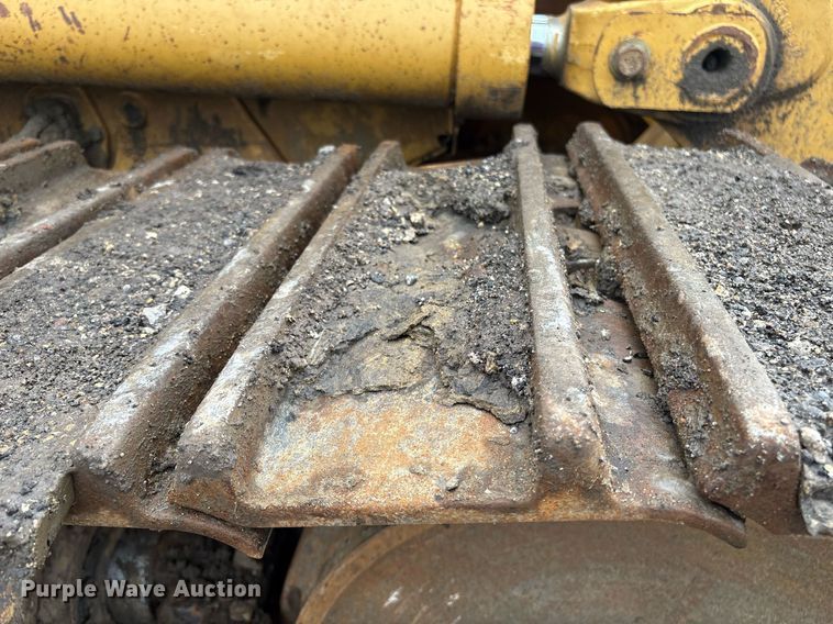 image for item EM2205 2004 Caterpillar  963C track loader