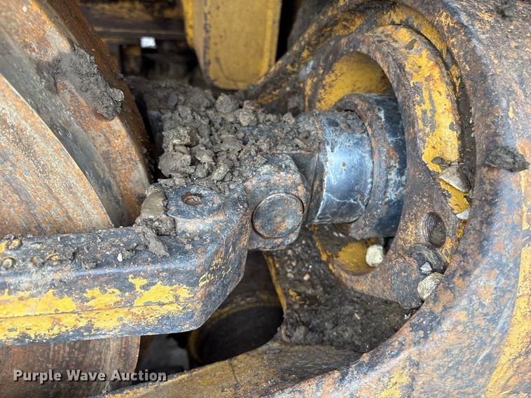 image for item EM2205 2004 Caterpillar  963C track loader