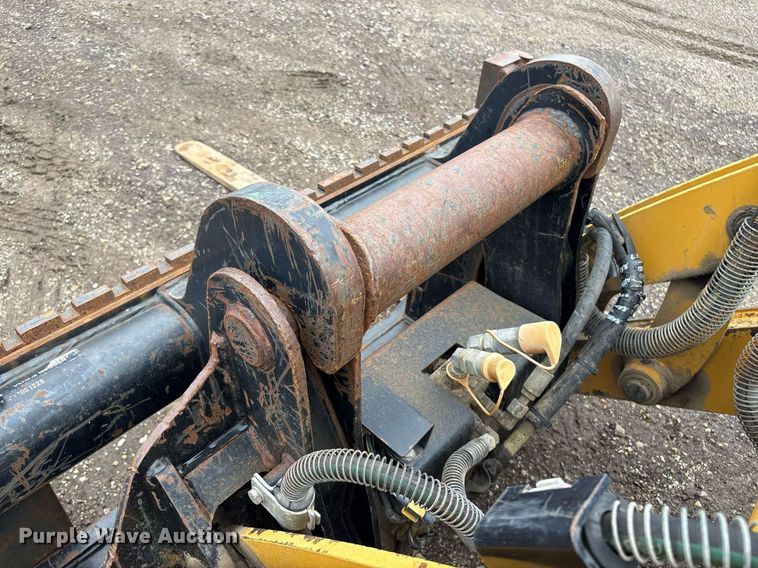 image for item EM2210 2010 Caterpillar 420E backhoe