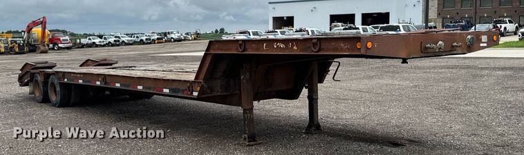 image for item EM2211 1999 Dynaweld drop deck equipment trailer