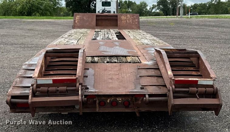 image for item EM2211 1999 Dynaweld drop deck equipment trailer