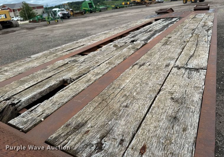 image for item EM2211 1999 Dynaweld drop deck equipment trailer