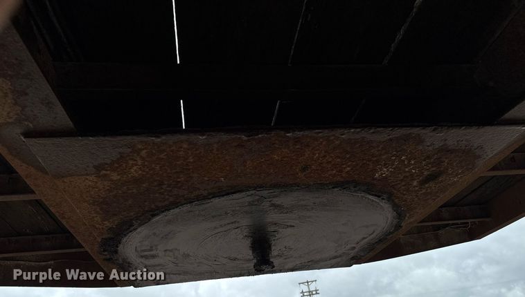 image for item EM2211 1999 Dynaweld drop deck equipment trailer