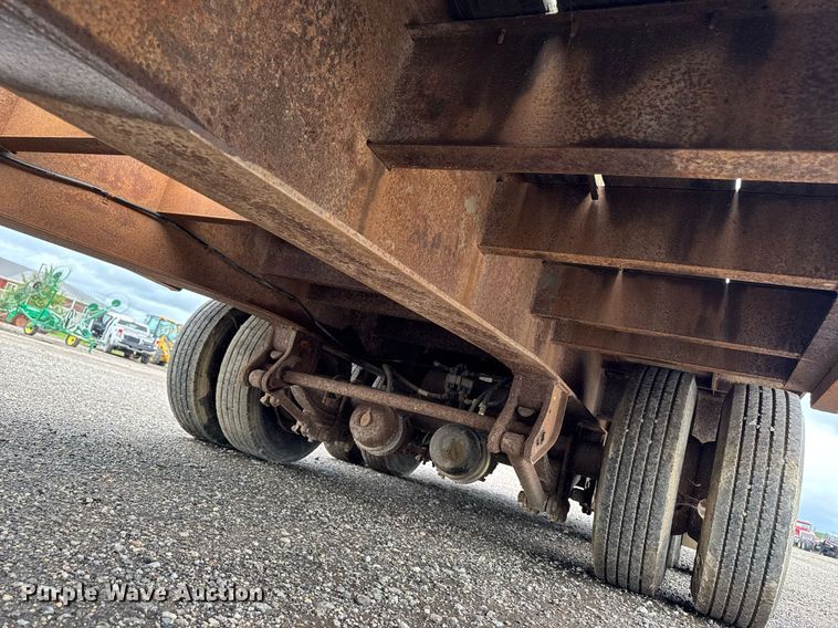 image for item EM2211 1999 Dynaweld drop deck equipment trailer