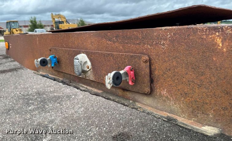 image for item EM2211 1999 Dynaweld drop deck equipment trailer