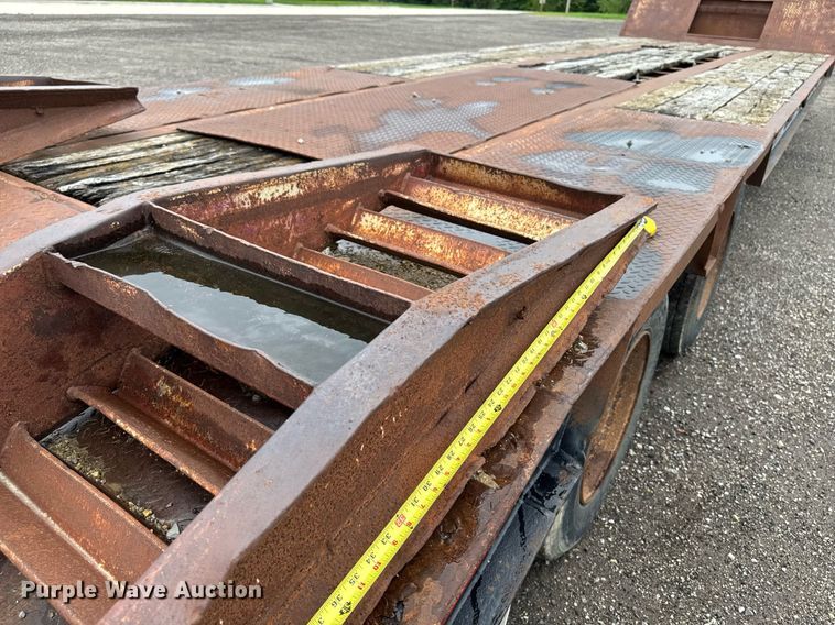 image for item EM2211 1999 Dynaweld drop deck equipment trailer