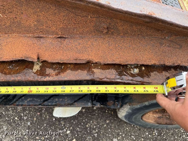 image for item EM2211 1999 Dynaweld drop deck equipment trailer