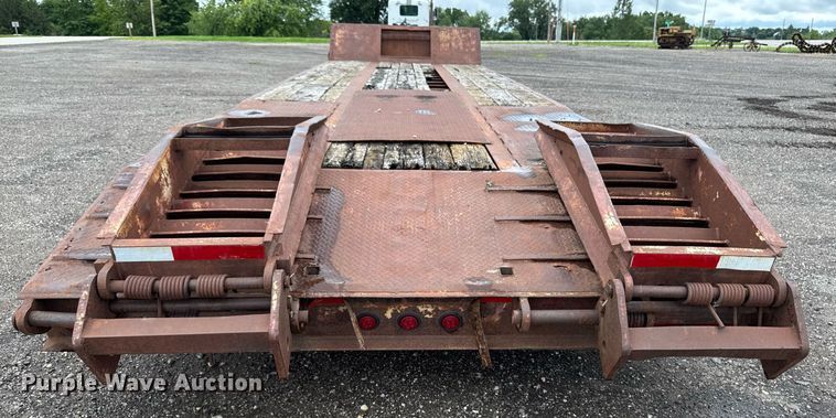 image for item EM2211 1999 Dynaweld drop deck equipment trailer