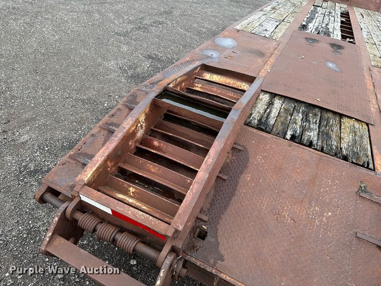 image for item EM2211 1999 Dynaweld drop deck equipment trailer